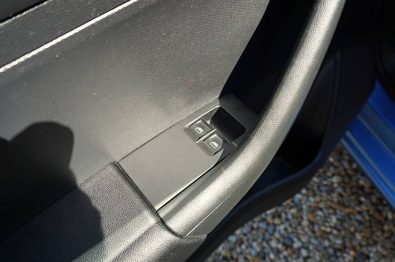 Škoda Rapid (2012) AMBITION 1,6 TDI 77 kW - fotka 22 z 38