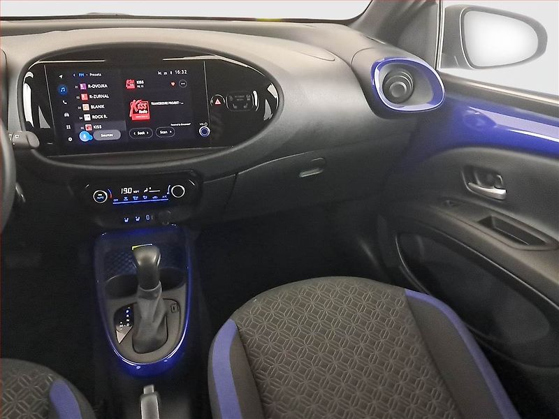 Toyota Aygo (2024) 1.0, Automat, ČR,1.maj - fotka 8 z 18