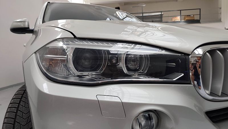 BMW X5 (2014) - fotka 14 z 63