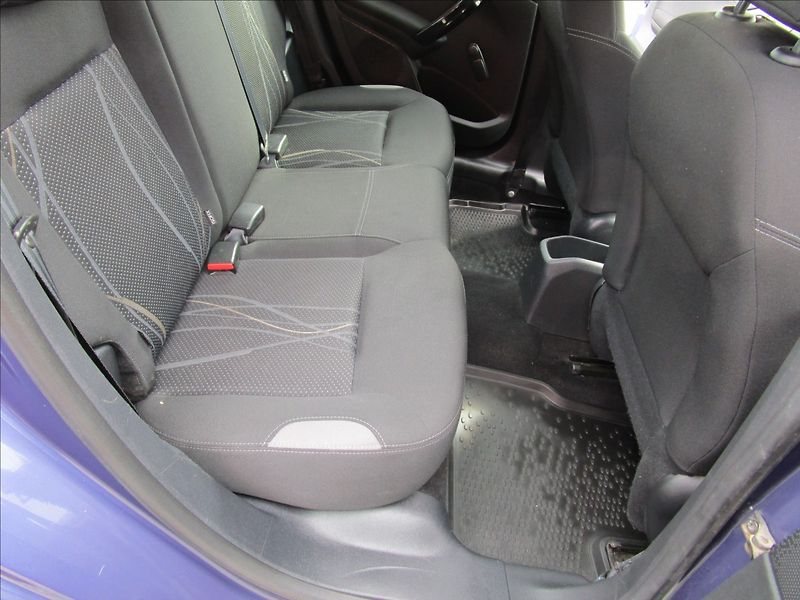 Peugeot 208 1.4HDi  Klima, 2. maj. - fotka 21 z 36