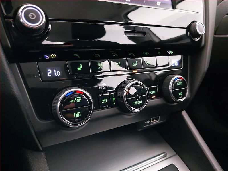 Škoda Octavia (2018) Extra 1.4 TSI, ČR,1.maj - fotka 13 z 20