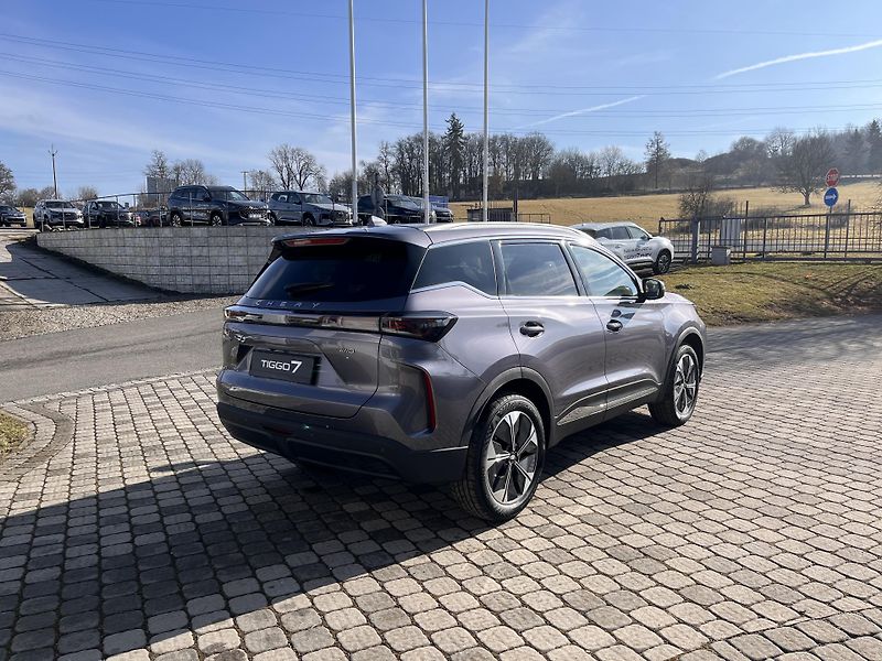 Chery Tiggo 7 (2026) 1,6 UNIQUE 4x4 VÝPRODEJ! - fotka 8 z 36