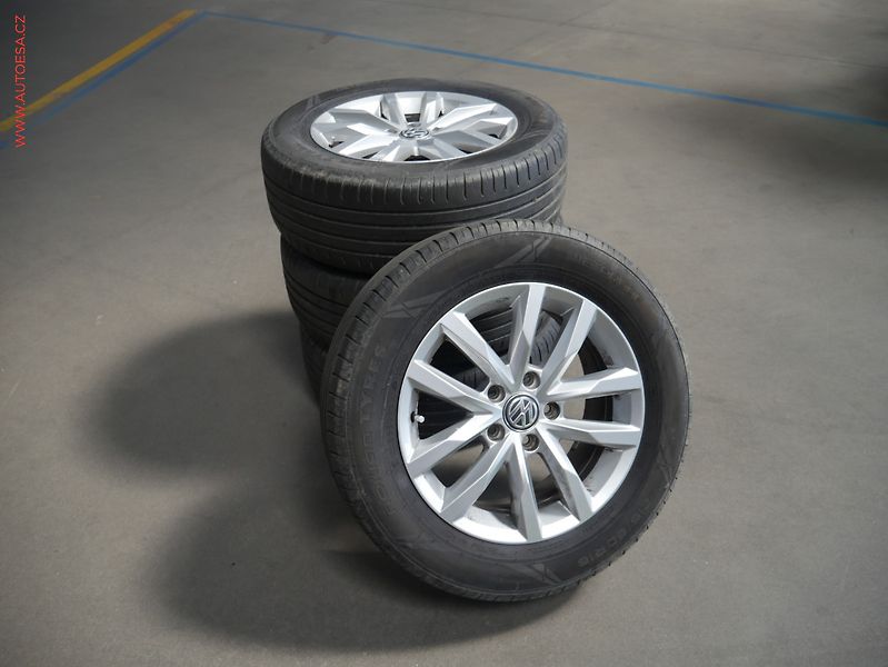Volkswagen Passat (2015) 2.0TDI 4x4, DSG, navi, bixen - fotka 21 z 21
