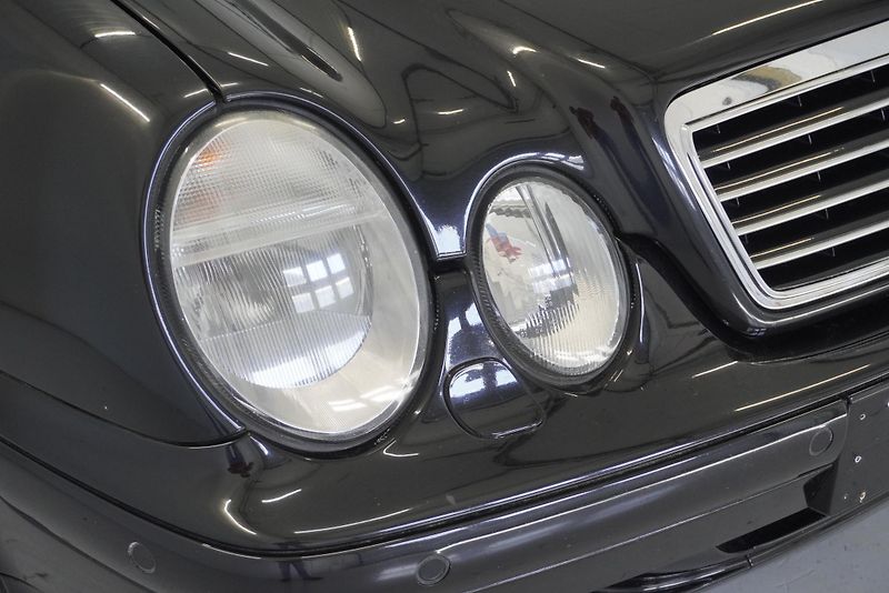 Mercedes-Benz CLK 4,3 AMG V8 AUTOMAT - fotka 10 z 28