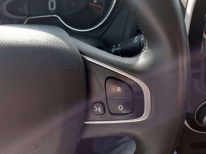 Renault Captur (2017) 1.2 TCe  87kW - fotka 10 z 33