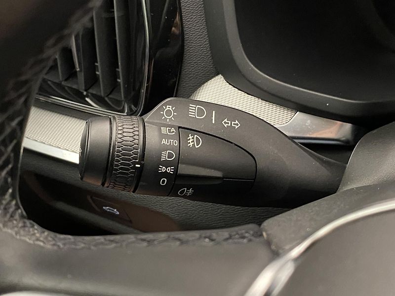 Volvo V60 B4 CORE AUT CZ - fotka 21 z 58