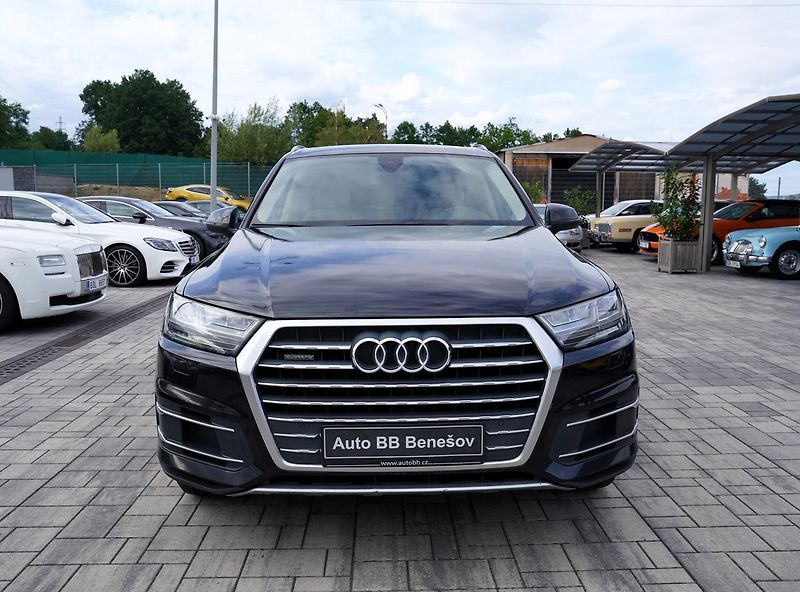 Audi Q7 3.0 TDI 200 kW/Q/7míst - fotka 1 z 50