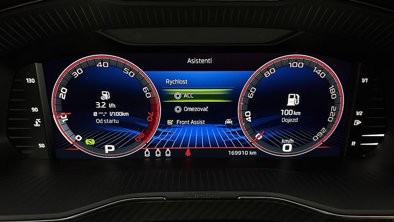 Škoda Superb 2.0 TSI DSG Sportline Combi - fotka 10 z 33