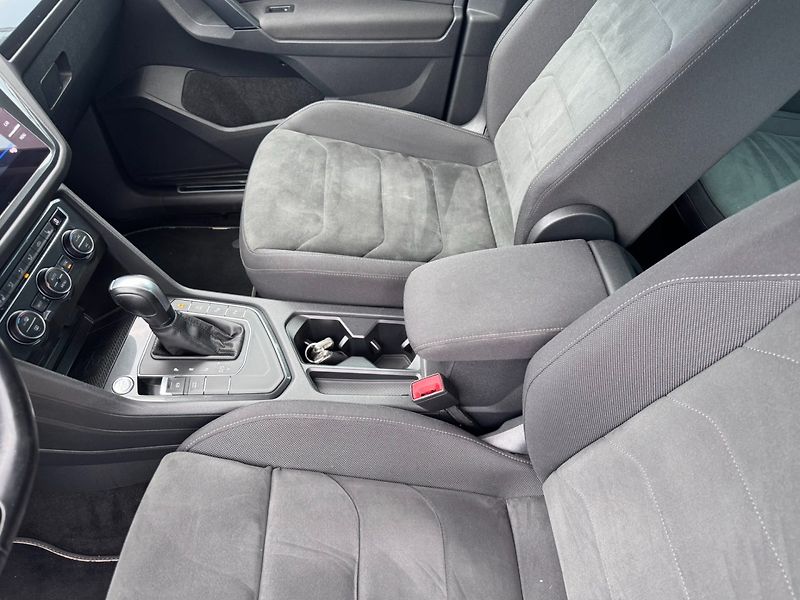 Volkswagen Tiguan (2020) R-LINE 1,5 TSI 110 KW 1. MAJ - fotka 39 z 50