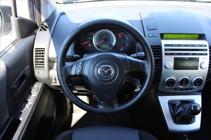 Mazda 5 1,8 i  7 MÍST,TAŽNÉ - fotka 10 z 29