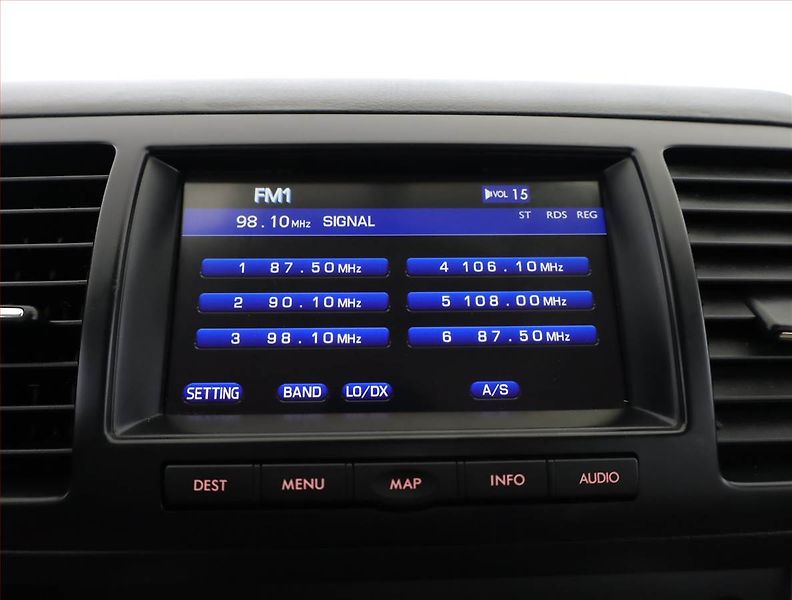 Subaru Legacy (2010) 2.0 D, 4X4, nová STK - fotka 13 z 19