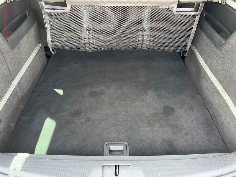Seat Alhambra (2014) 2.0TDi, DSG, navi, bixen - fotka 7 z 19