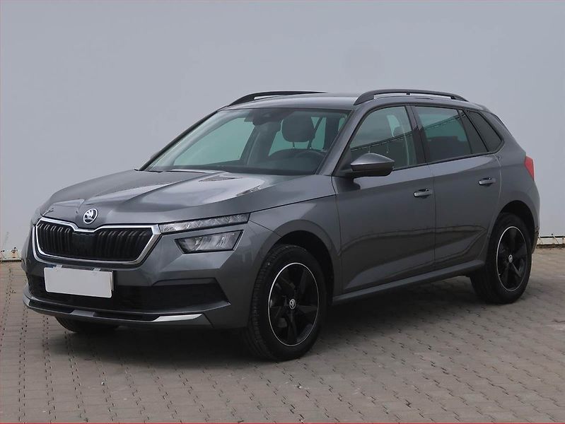 Škoda Kamiq (2023) Style 1.5 TSI - fotka 2 z 19