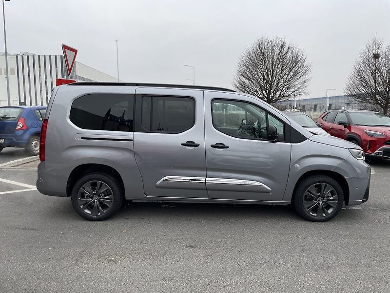 Toyota ProAce City Verso 1.5D 130k Long VIP ODBĚR 1/27 - fotka 2 z 30