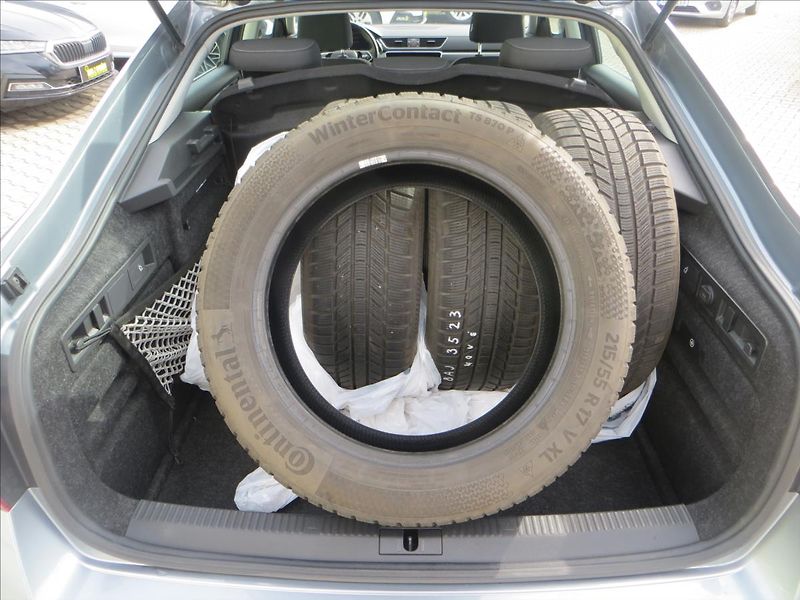 Škoda Superb 1,5 TSI 110kW Style - fotka 8 z 27