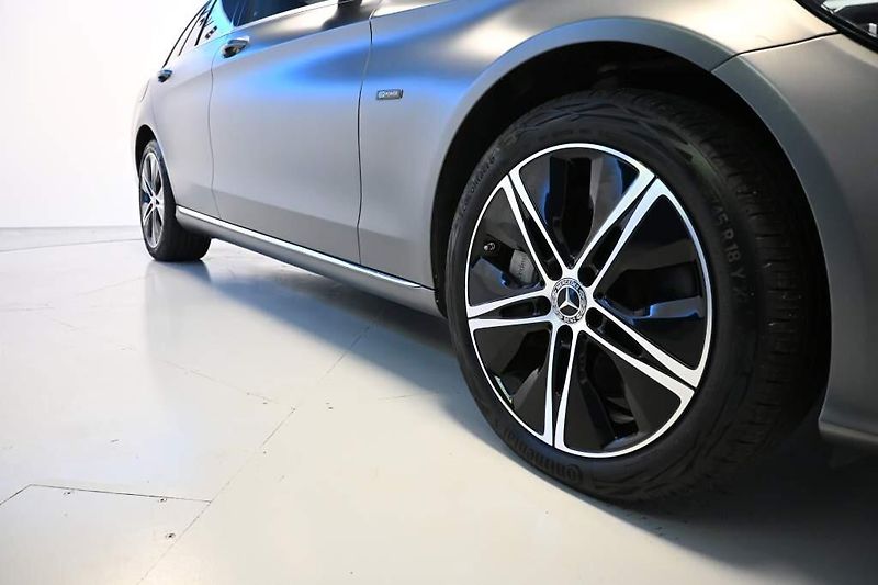 Mercedes-Benz Třídy C (2020) 2.0 300 DE T 9G-TRONIC LED 360 - fotka 45 z 47
