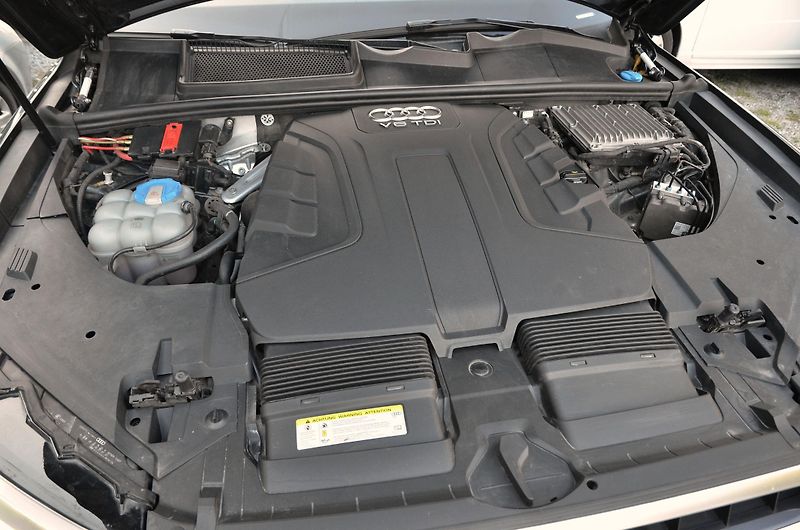 Audi Q7 (2016) 3.0TDi Q S-Line 1.MAJ./ VÝBAVA - fotka 51 z 51