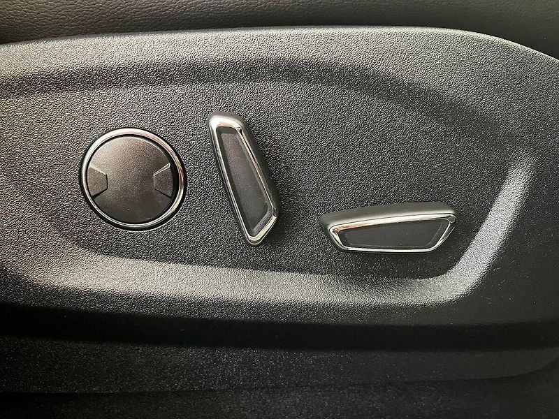 Ford S-MAX 2.5 HEV ST-Line 7 míst - fotka 51 z 70