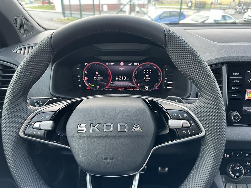 Škoda Karoq (2026) Sportline 4x4, nez. topení - fotka 9 z 13