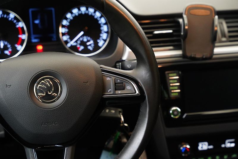 Škoda Rapid - fotka 17 z 35