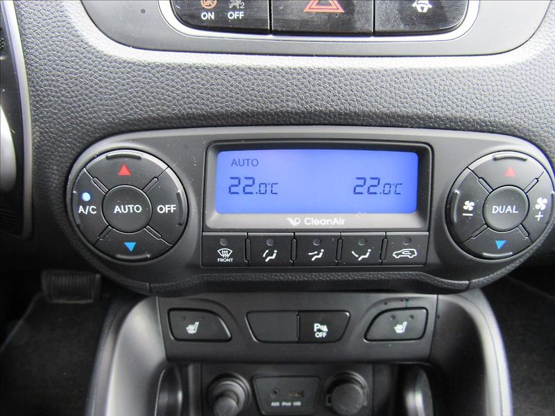 Hyundai ix35 2,0 i 120kW Automat Style - fotka 17 z 30