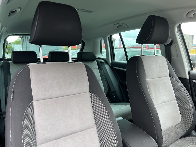 Volkswagen Tiguan 2.0TDi 103kw 4x4 ČR 1.MAJ DPH - fotka 32 z 40