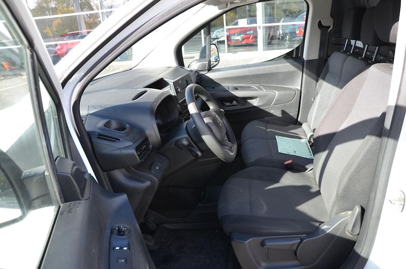 Citroën Berlingo (2022) BHDI 102 L1 Plus 4d - fotka 9 z 11