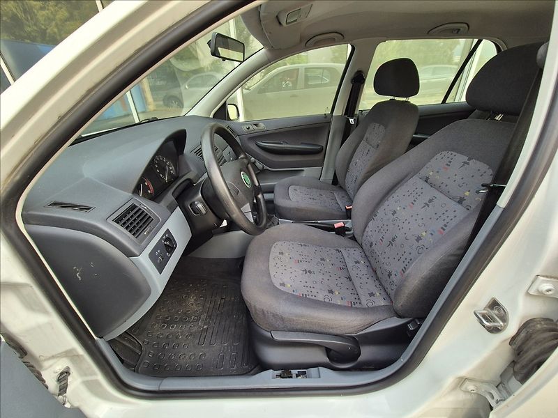 Škoda Fabia 1.4MPi*po STK - fotka 9 z 12