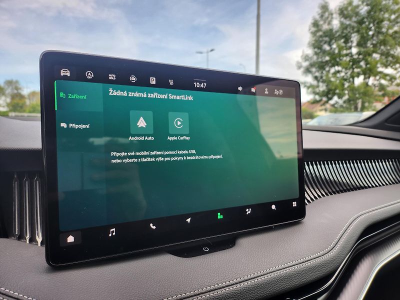 Škoda Superb Sportline 2.0 TDI 110kw DSG - fotka 18 z 30