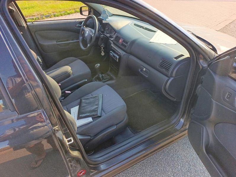 Škoda Octavia (2002) 2.0 MPi combi tažné klima - fotka 13 z 14