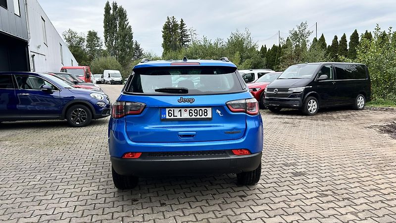Jeep Compass 1.3T 130k Night Eagle  - fotka 5 z 16
