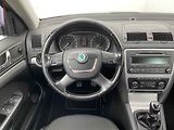 Škoda Octavia (2011) 1.6 TDi, ČR, Elegance - náhled 11