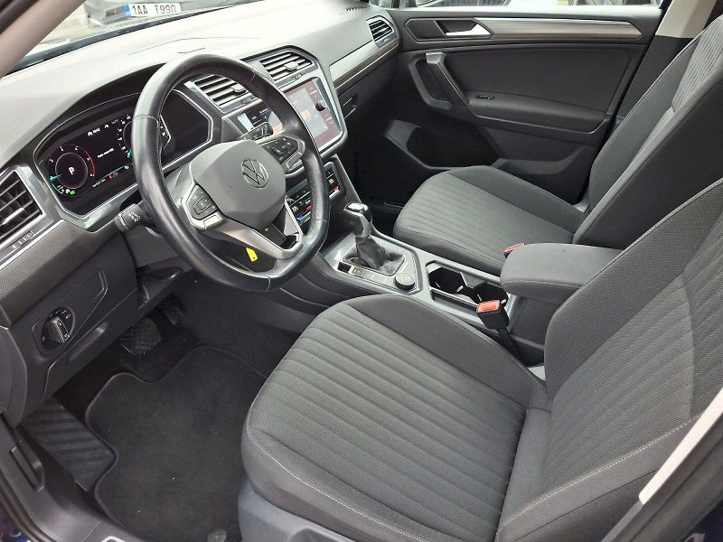 Volkswagen Tiguan (2022) Allspace Life DSG 4x4 2,0TDi 1 - fotka 6 z 35