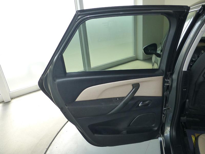 Citroën C4 Picasso (2016) 1.6HDI-88KW*PARK.S**NAVIG**ALU - fotka 13 z 26