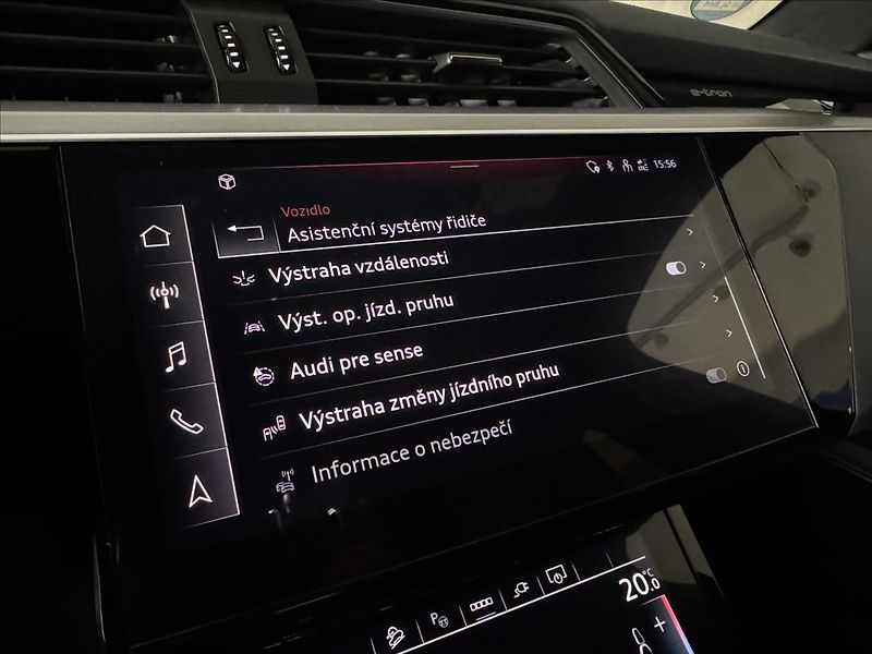 Audi e-tron 300kW S-Line exclusive - fotka 29 z 47