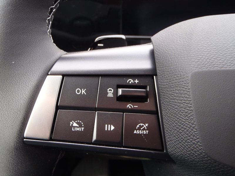 Opel Astra ST Edition Hybrid 1.2 Turbo - fotka 16 z 33