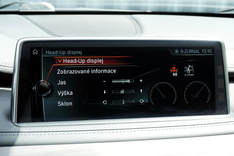 BMW X6 M50d, ČR, Tažné, Ventilace,H/K - fotka 30 z 42