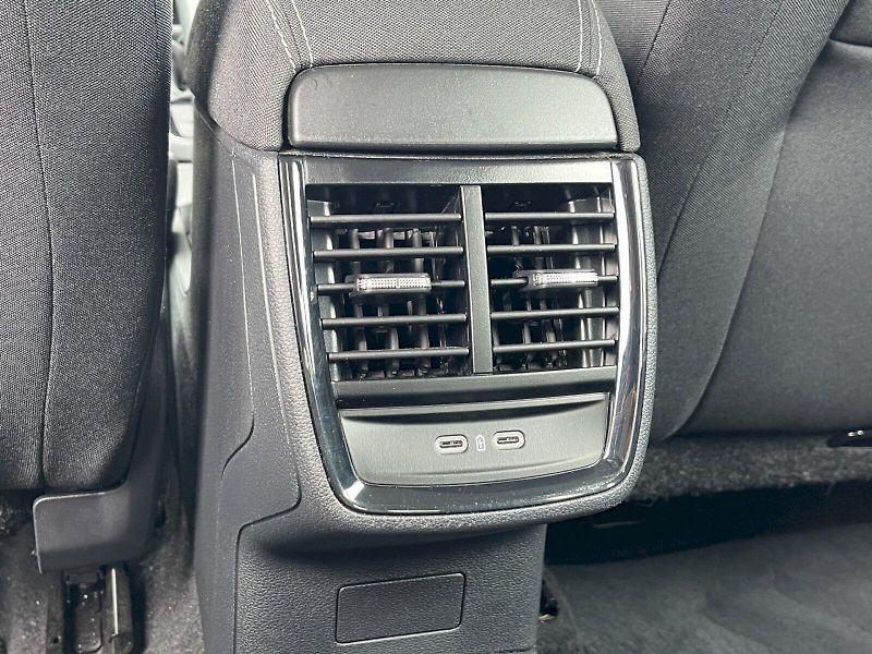 Škoda Kamiq (2025) 1.0 TSI 85kW Selection - fotka 24 z 33