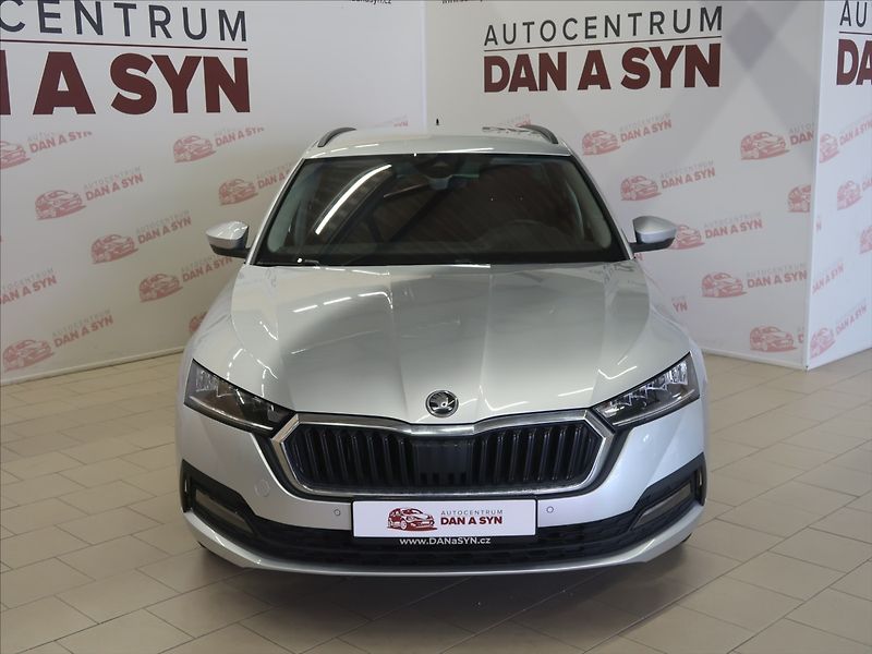 Škoda Octavia 2,0 TDI DSG 1.majitel CZ - fotka 2 z 34