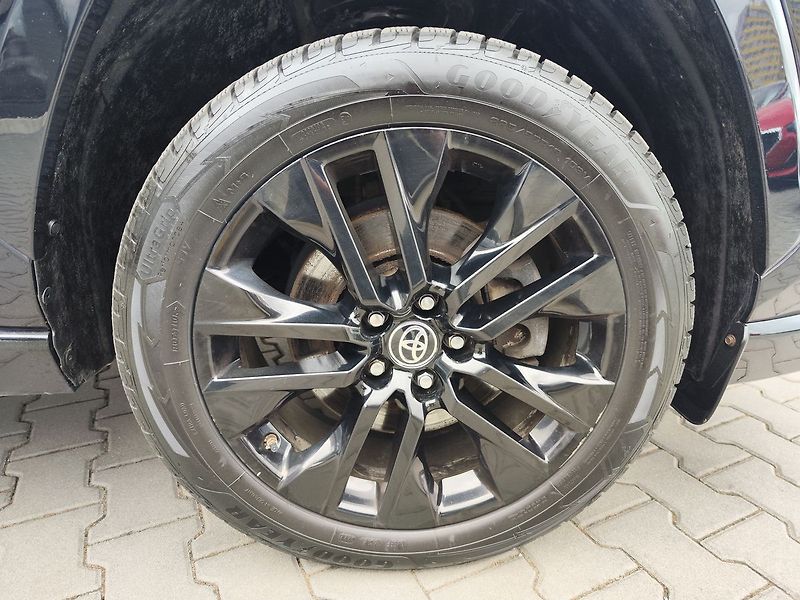 Toyota RAV4 2.5 HEV/163kW Black Edition AT - fotka 30 z 32
