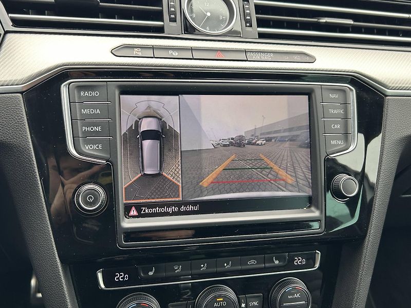 Volkswagen Passat Highline R-line DSG 4MOTION 2, - fotka 21 z 28
