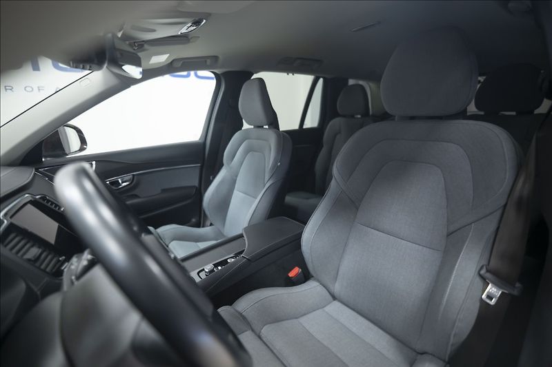 Volvo XC90 2,0 B5 AWD INSCRIPTION 7 MÍST - fotka 15 z 47