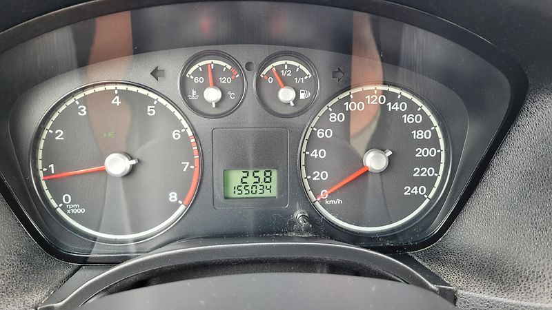 Ford Focus (2005) 1,4i 16v - fotka 18 z 19