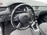 Škoda Octavia (2014) 1.6 TDi, ČR, AC, výhřev sed - náhled 12