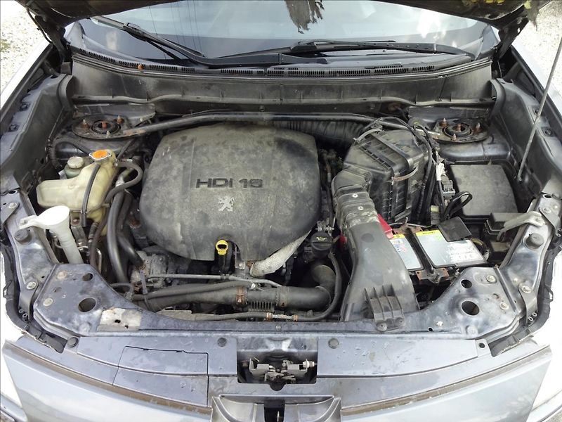 Peugeot 4007 2,2 HDI 115kW 4x4 - fotka 44 z 53