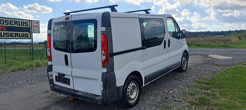 Renault Trafic 2,0dci 6 míst - fotka 5 z 10