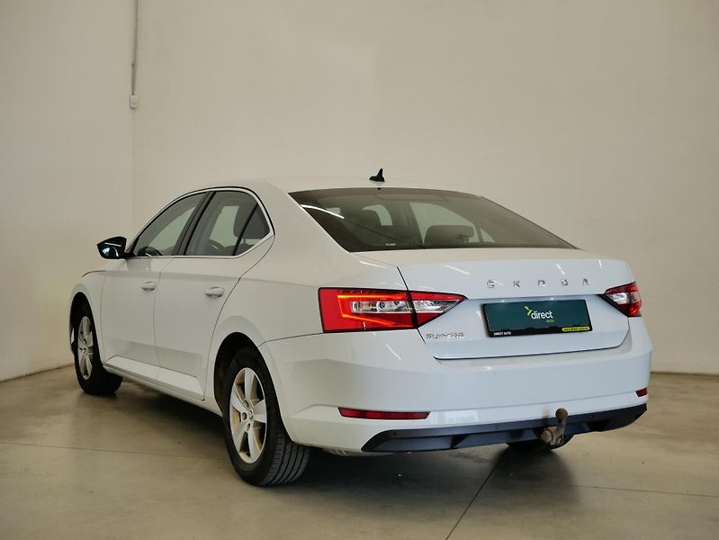 Škoda Superb - fotka 3 z 6