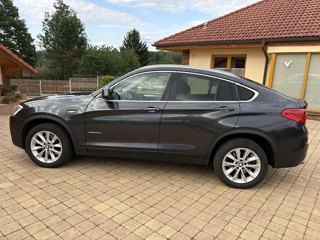 BMW X4 X DRIVE 20D - fotka 4 z 29