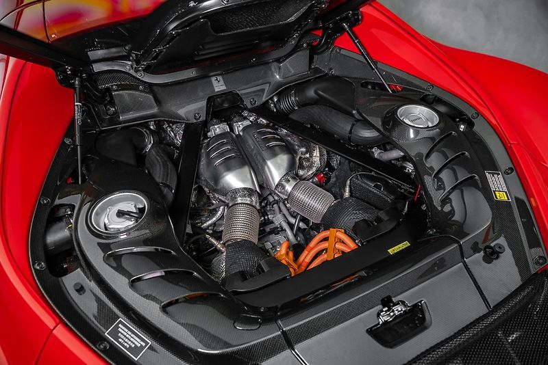 Ferrari 296 GTB Speciale, lift, surround, ACC - fotka 18 z 35
