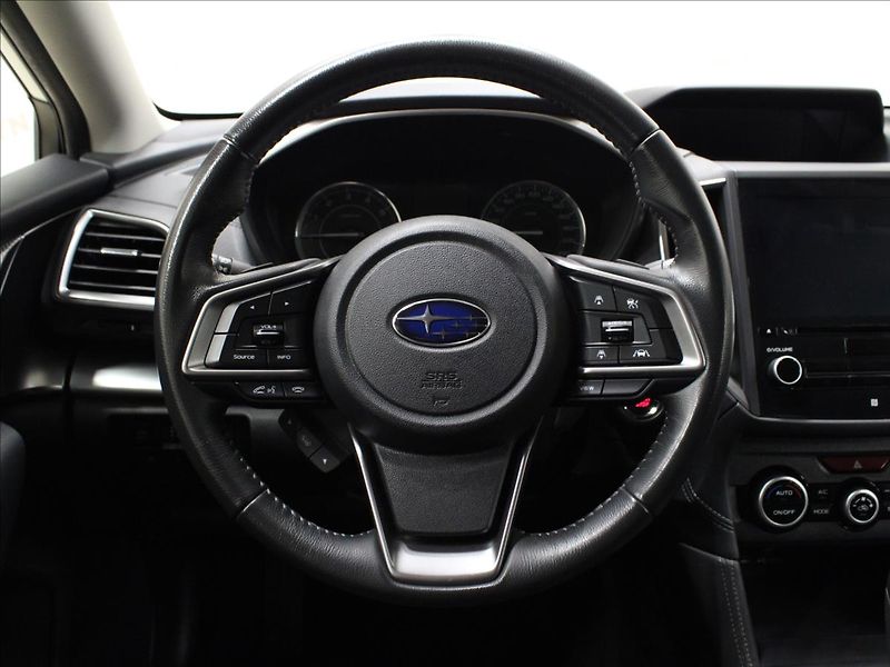 Subaru Impreza 1,6 AWD Automat Exclusive - fotka 17 z 35